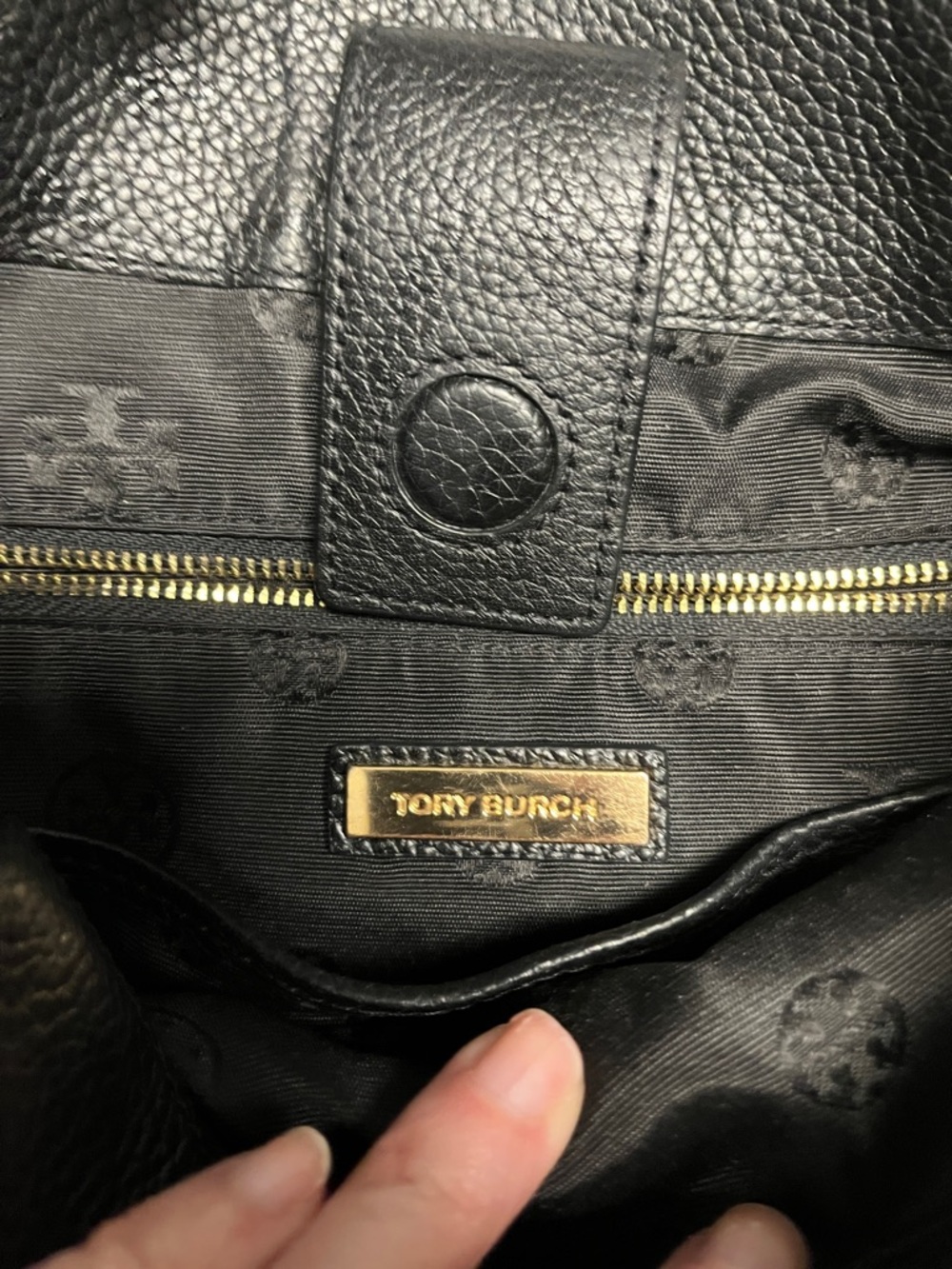 Tory Burch Black Pebbled Leather Crossbody or shoulder strap handbag - Picture 3 of 10